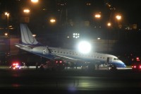 Passenger jet skids to landing at Newark 2/27/12 – Newsday