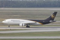 Runway where UPS plane crashed known as tricky – Yahoo! Finance